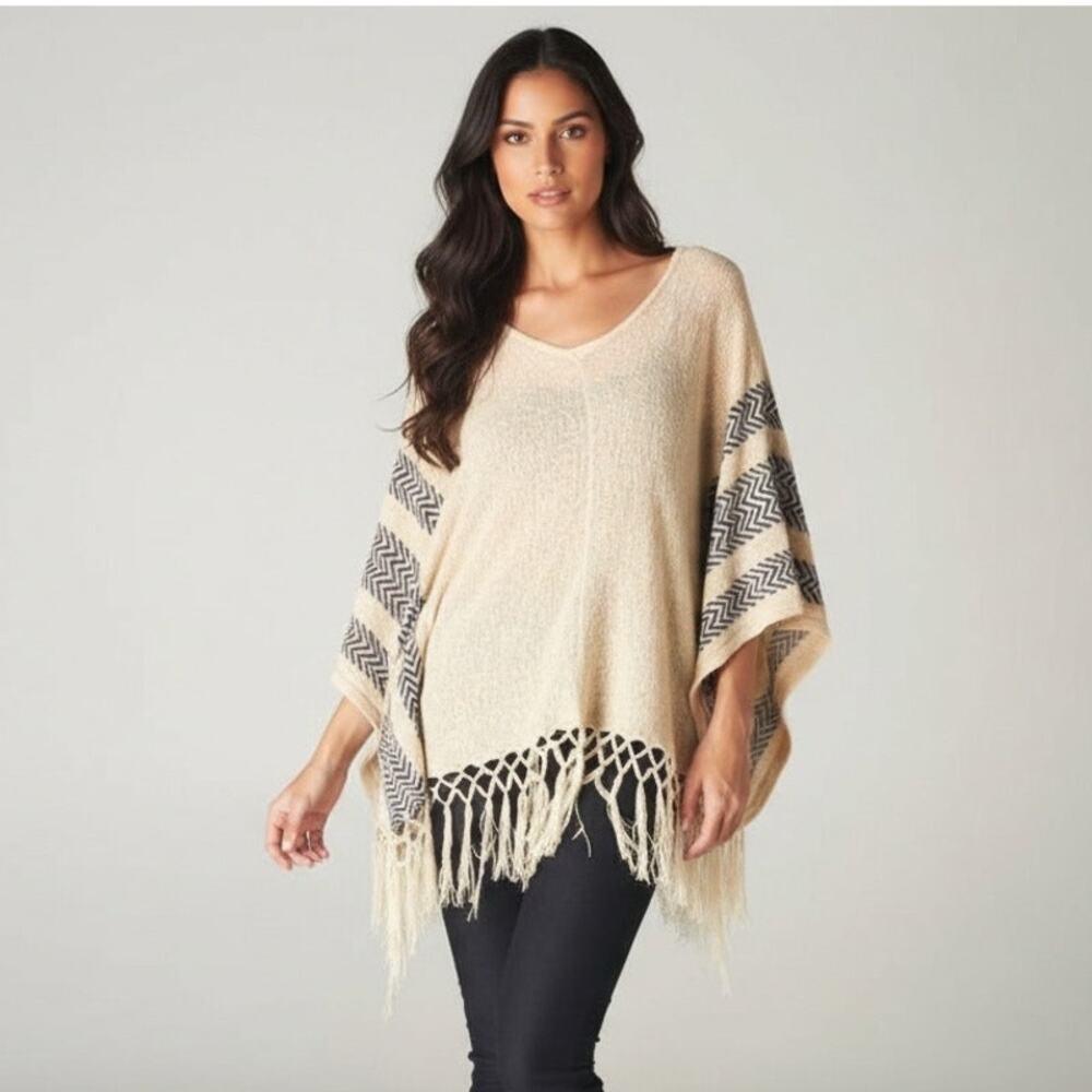 LOVE STITCH Cream Chevron Fringe Poncho Sweater Boho Size M